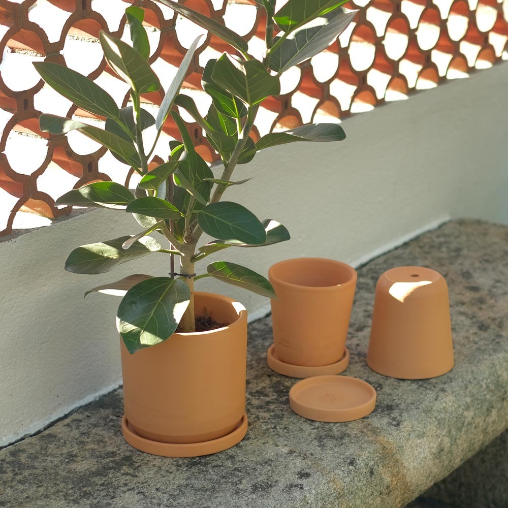 DINIS – Blumentopf für Innen- und Außenbereiche, Ton, Terrakotta Natur, Ø 18 cm, handgefertigt mit Untersetzer