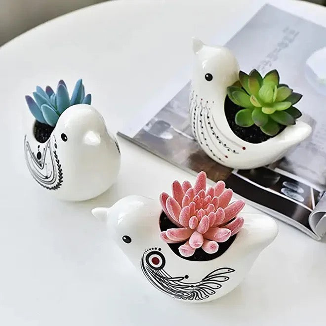 PLANTBIRDS – Blumentopf für Innenbereiche, Keramik, Weiß mit Tribal-Mustern, Ø 10 cm, Vogelform mit Drainageloch