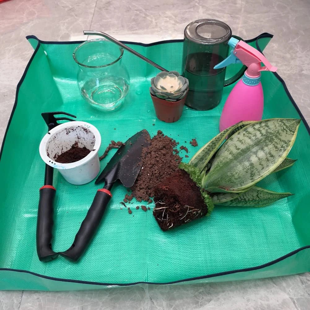 Pflanzmatte: Unterlage für sauberes Gärtnern, 65x65cm, grün -KAKTOS