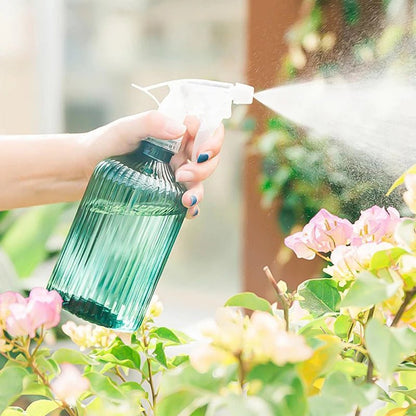 Farbige Sprühflasche aus Kunststoff, 500ml, verschiedene Farben -KAKTOS