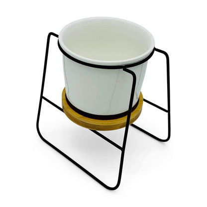 Oslo - Weißer Übertopf, Ø 11cm mit schwarzem Metallgestell und Bambusuntersetzer -KAKTOS Pflanzen &amp; Zubehör